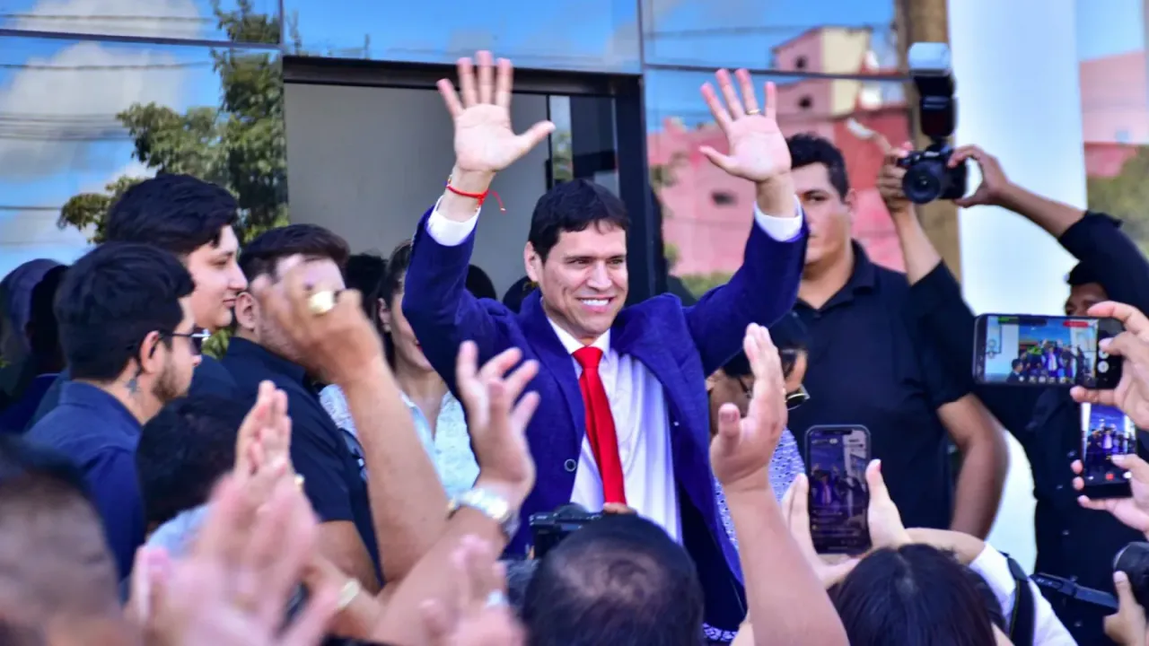 Regys Medina alista cambios en su gabinete en medio de presión: su círculo político gana más espacio
