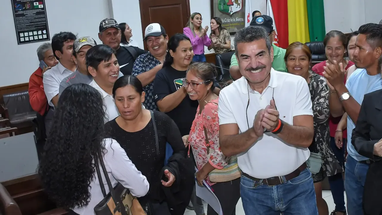 Así se reeligió Perales: lista preparada, suplentes en sala y 'Pancho' Bonilla obligado a retirarse