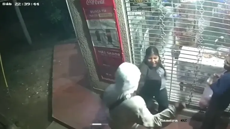 Con machete en mano: delincuente intentó asaltar a una joven en un barrio de Montero