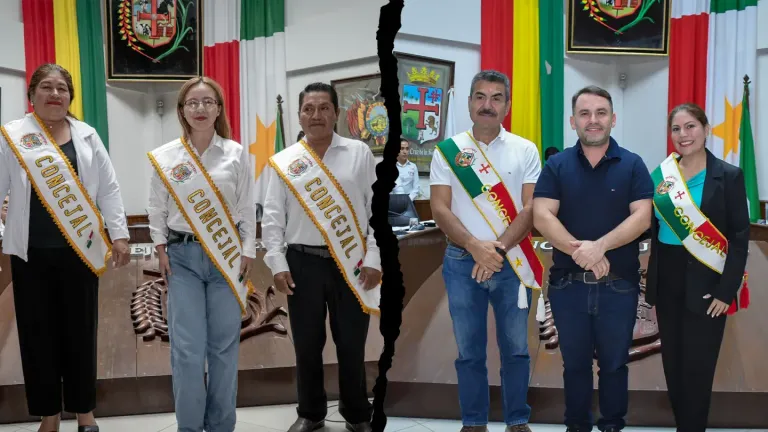 Montero ya tiene dos presidentes del Concejo: Perales es proclamado en una sesión paralela