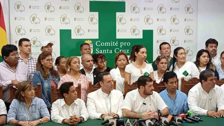 La cruceñidad se declara en emergencia y convoca a una marcha nacional en defensa de la democracia
