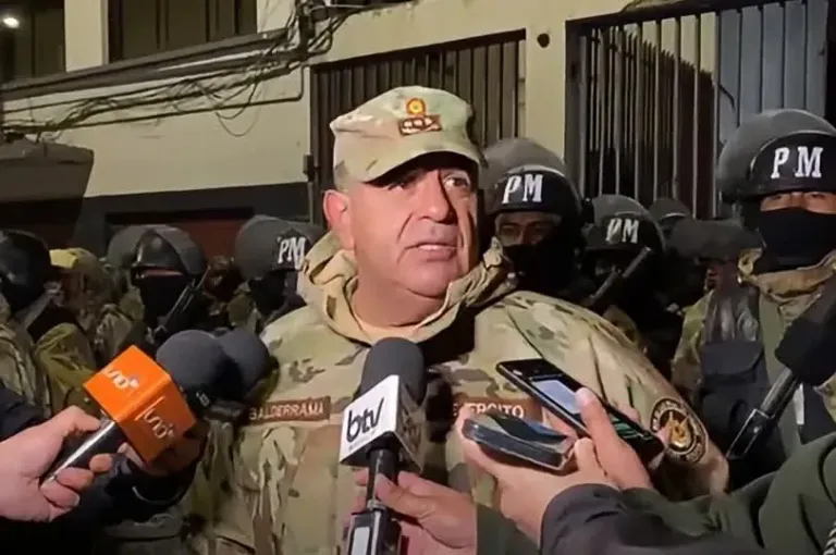 Policía y Fuerzas Armadas activan operativo para garantizar el ingreso de alimentos, combustible y medicinas